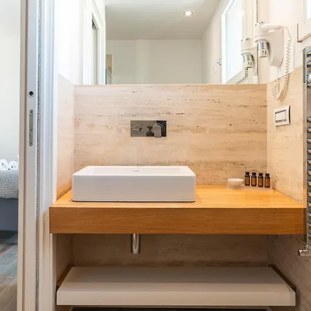 Santo Stefano Raro Collection Bed and Breakfast 4*