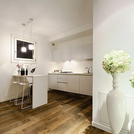 Santo Stefano Raro Collection